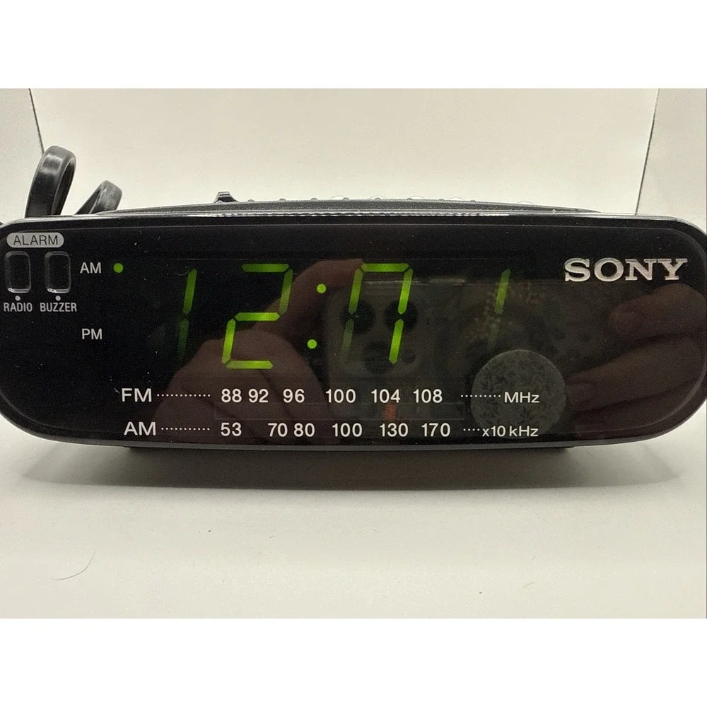 Vintage Sony ICF-C212 Dream Machine FM/AM Clock Radio Green LED